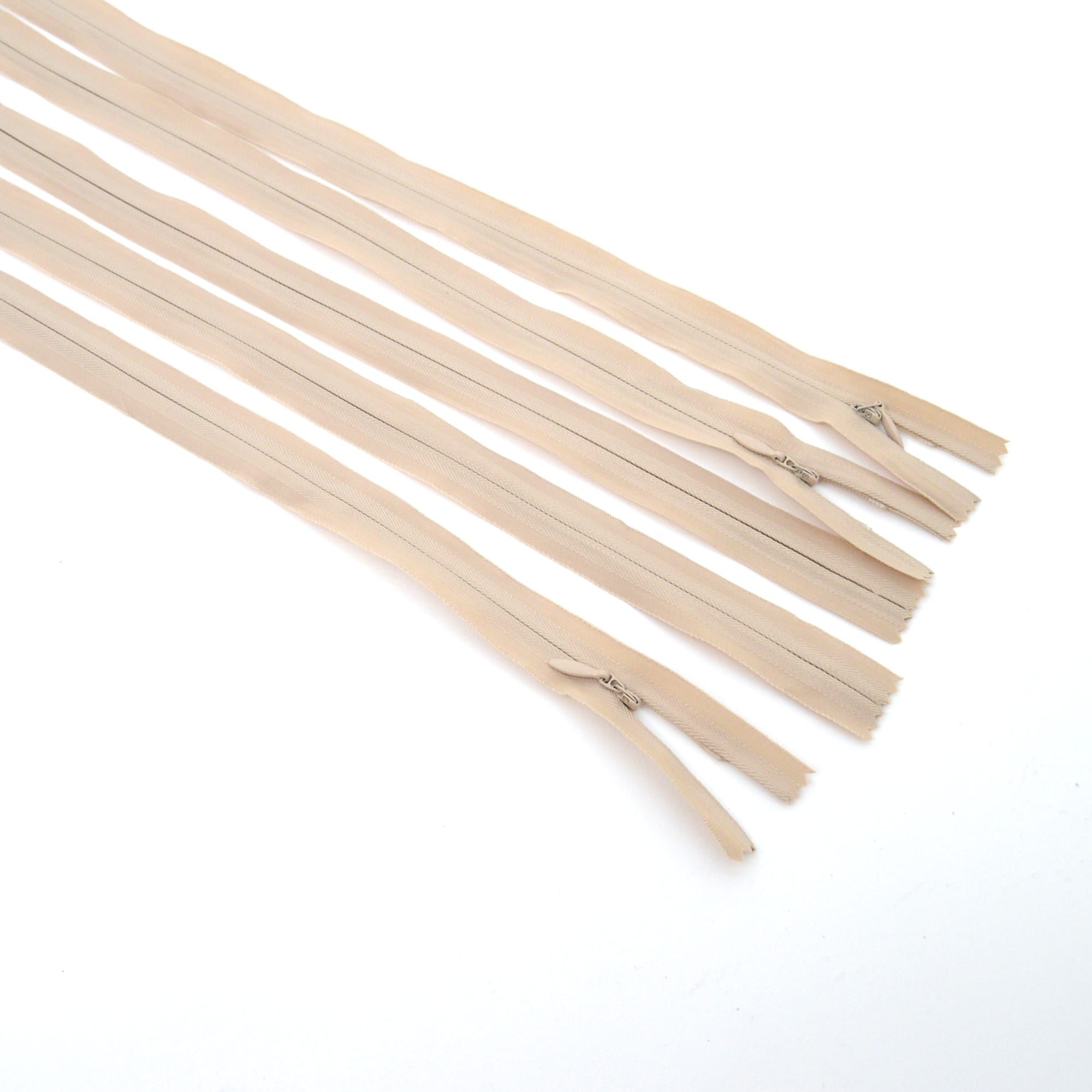 Trimz invisible/concealed zips 40cm beige close up