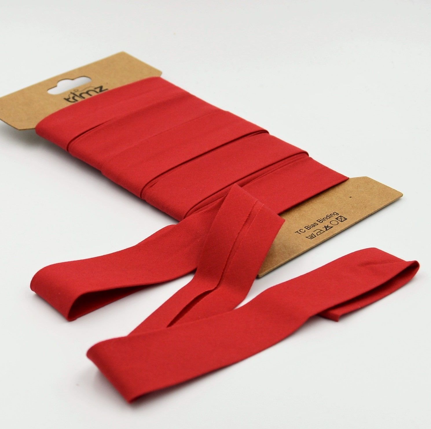 Trimz poly-cotton bias binding 25mm 5m red card
